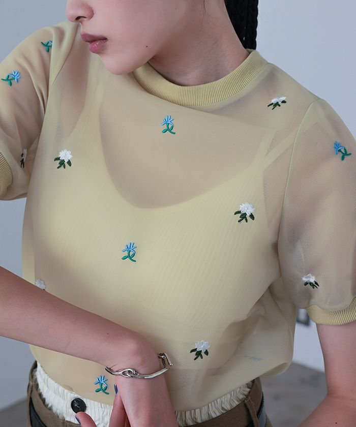 シアーダンボールフラワー刺繍トップス | miette