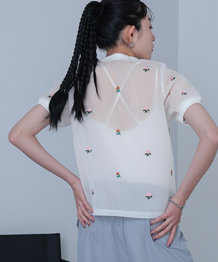 シアーダンボールフラワー刺繍トップス | miette
