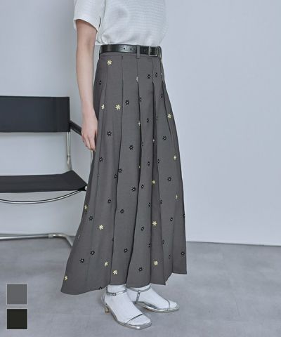 花柄刺繍プリーツスカート